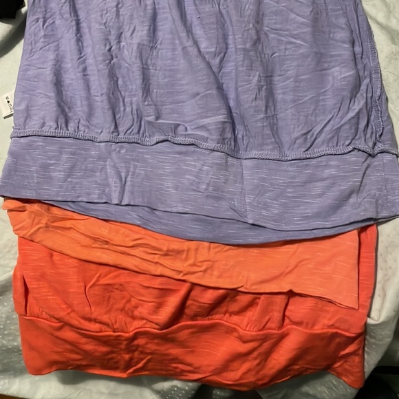 LIKE NEW Dynamite Tanks - various colours - Picture 2 of 2